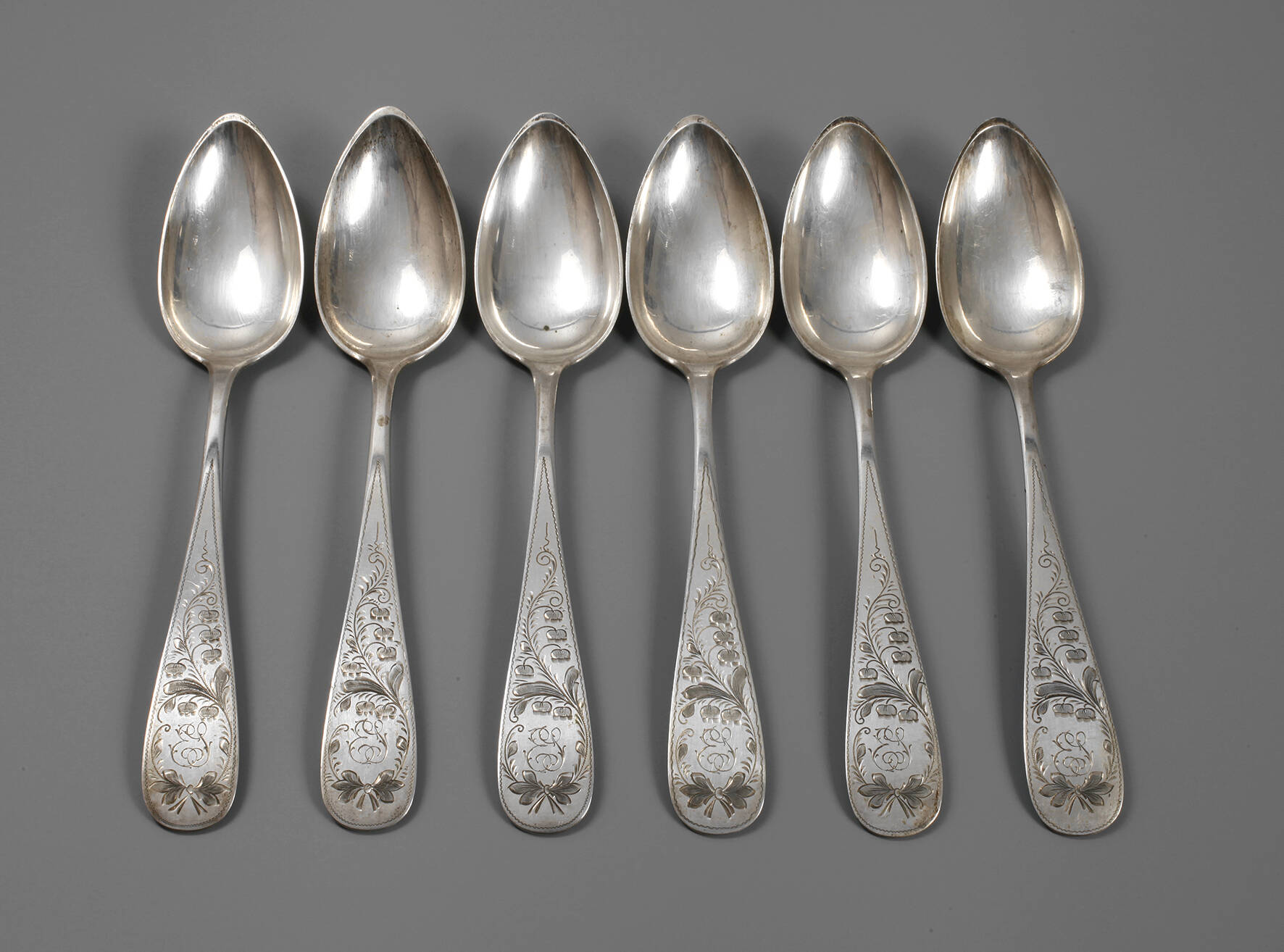 Sechs Suppenlöffel Silber