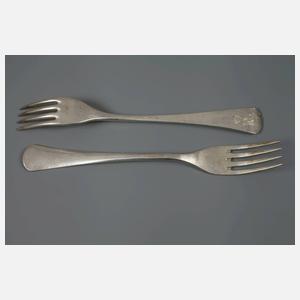 Sechs Abendbrotgabeln und zwei Buttermesser