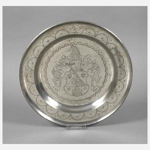 Spätbarocker Wappenteller