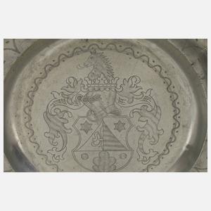 Spätbarocker Wappenteller