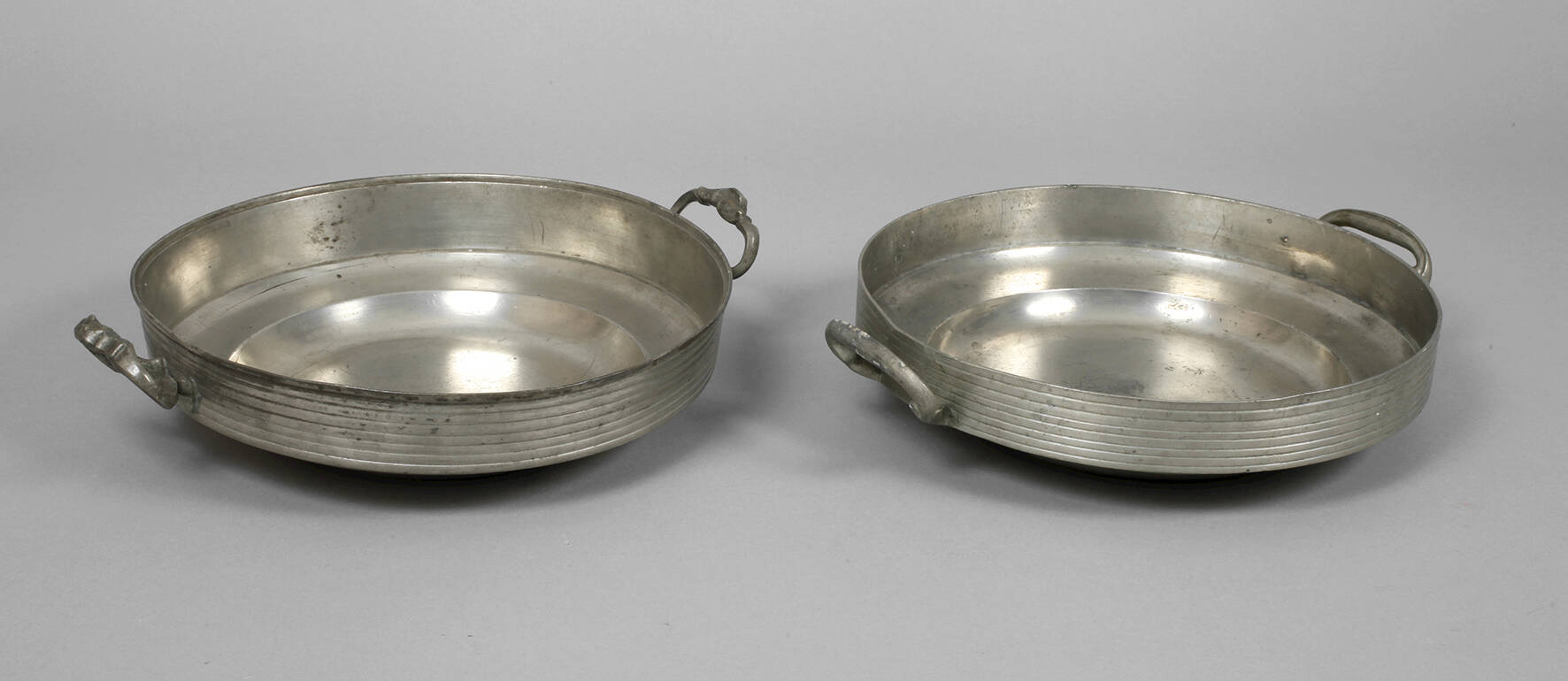 Zwei Henkelschalen Zinn