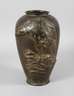 Bronzevase mit Adlermotiv