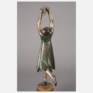 Luce, Tänzerin mit Tschinellen