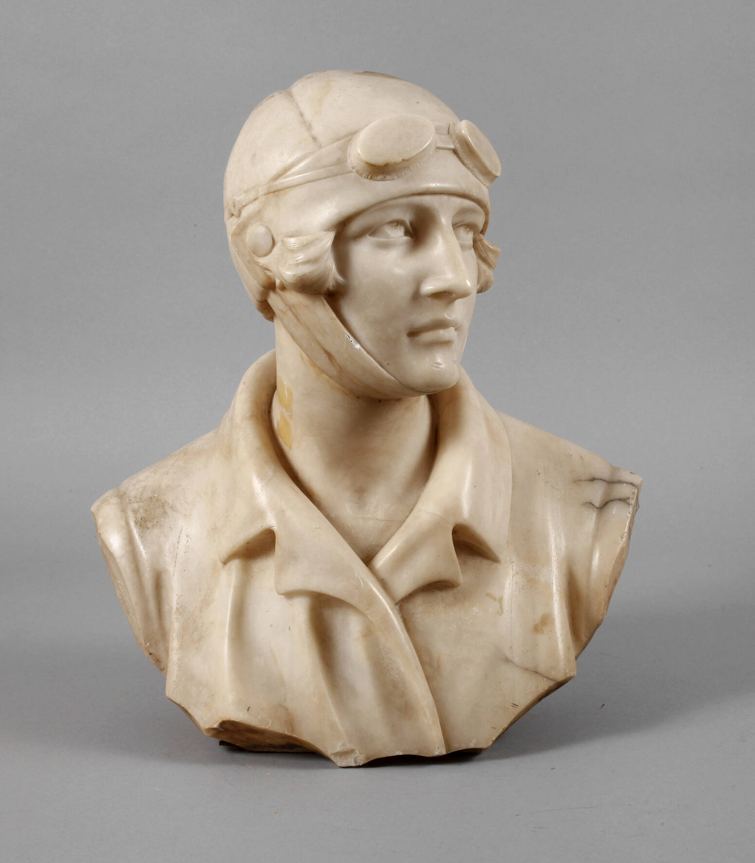 A. Michelotti, Büste Amelia Earhart