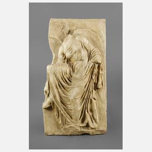 Antikenrezeption Wandrelief sandalenlösende Nike