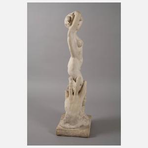 Damenakt in großen Händen