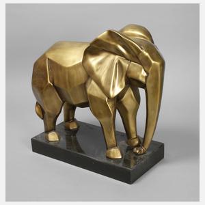 Großer kubistischer Elefant