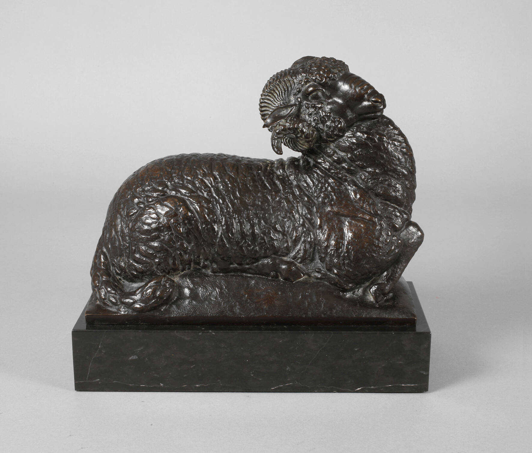 Max Esser, liegender Widder