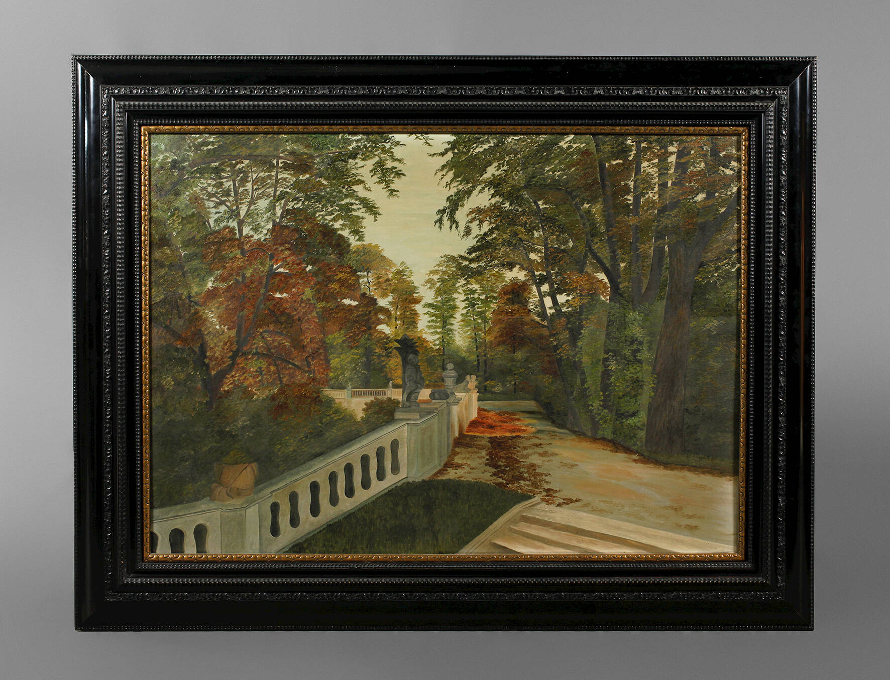 Große schwarze Lackleiste