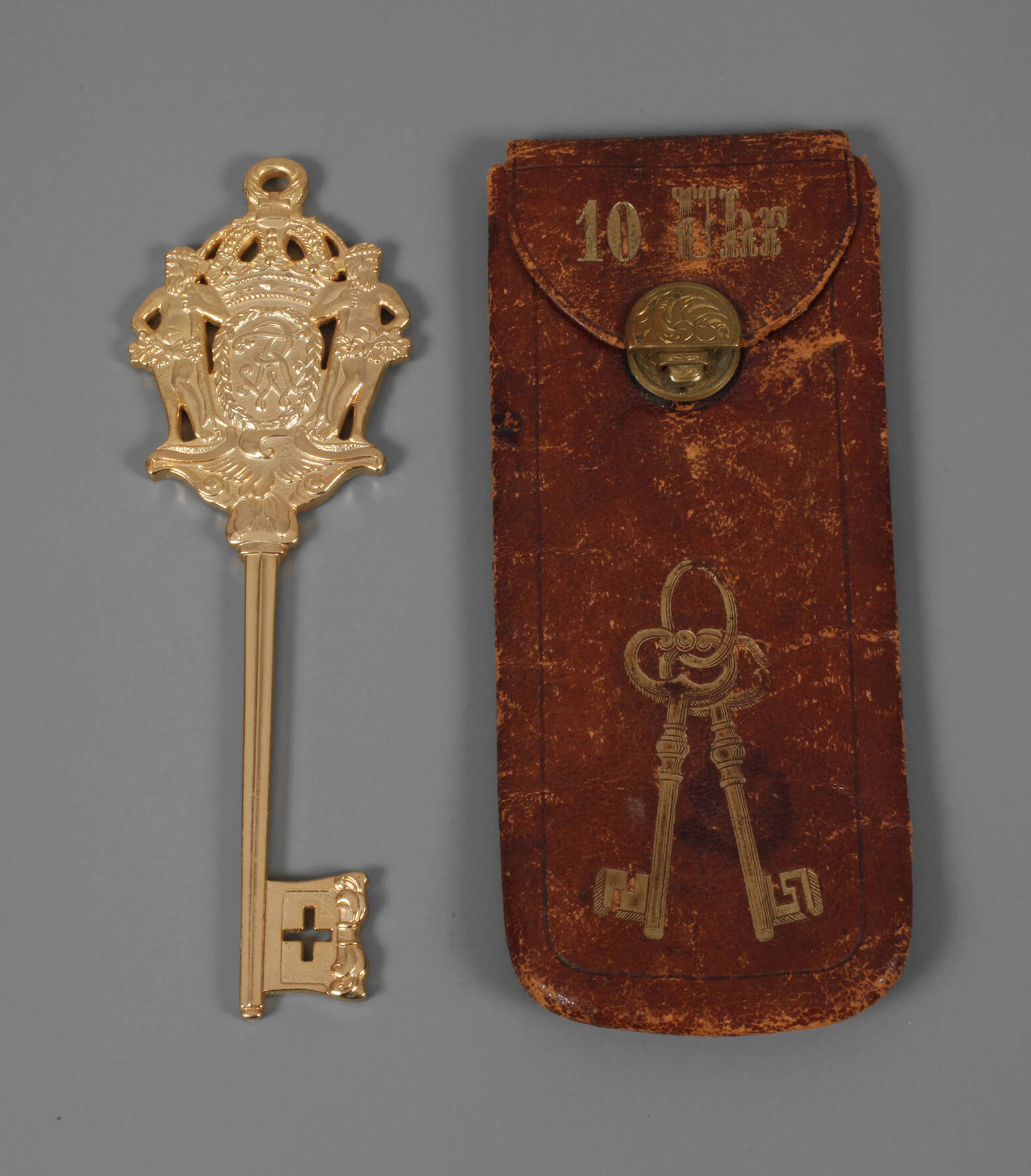 Kammerherrenschlüssel im Etui