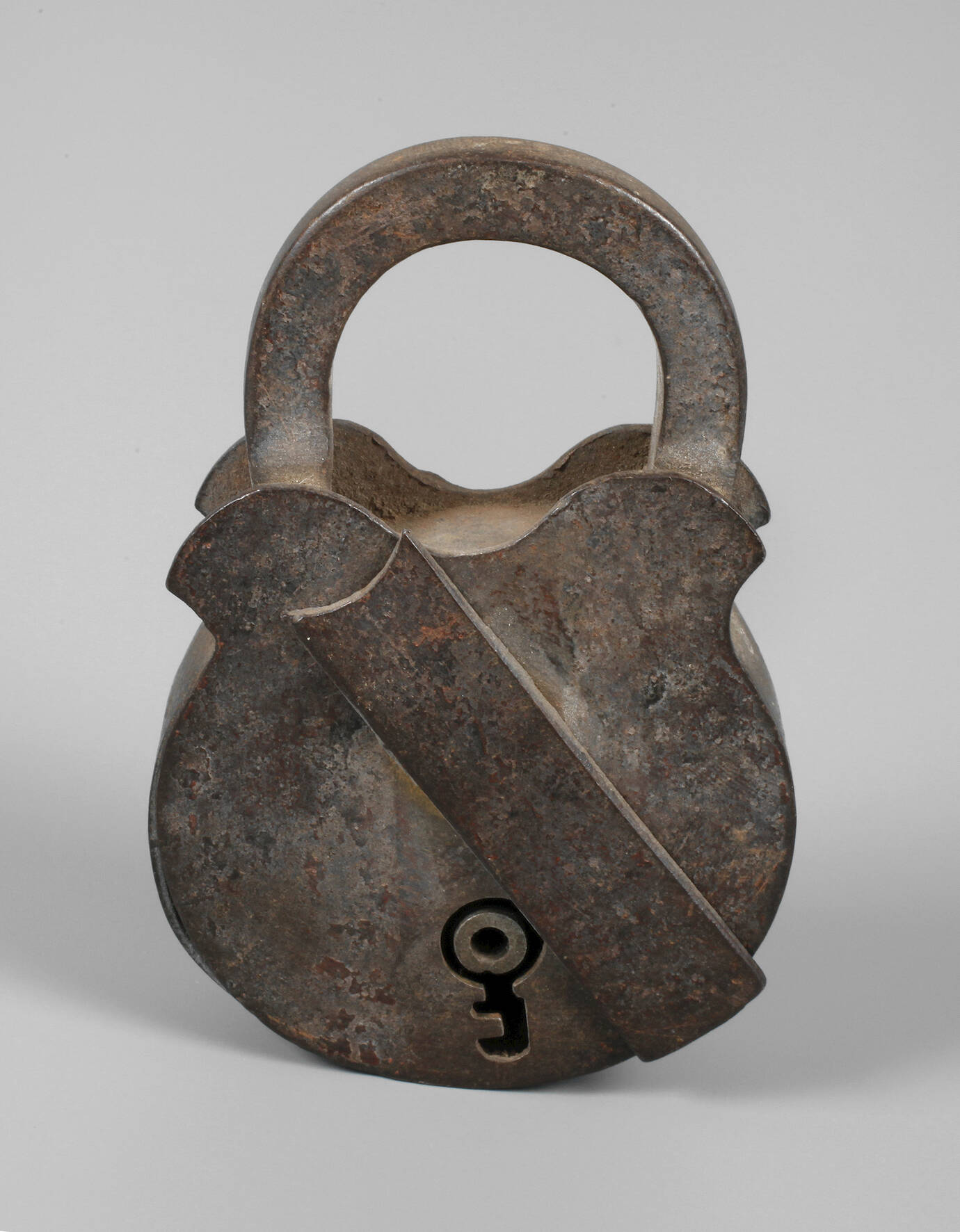 Spätbarockes Vorhängeschloss