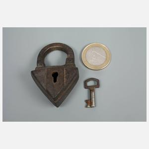 Kleines Vorhängeschloss