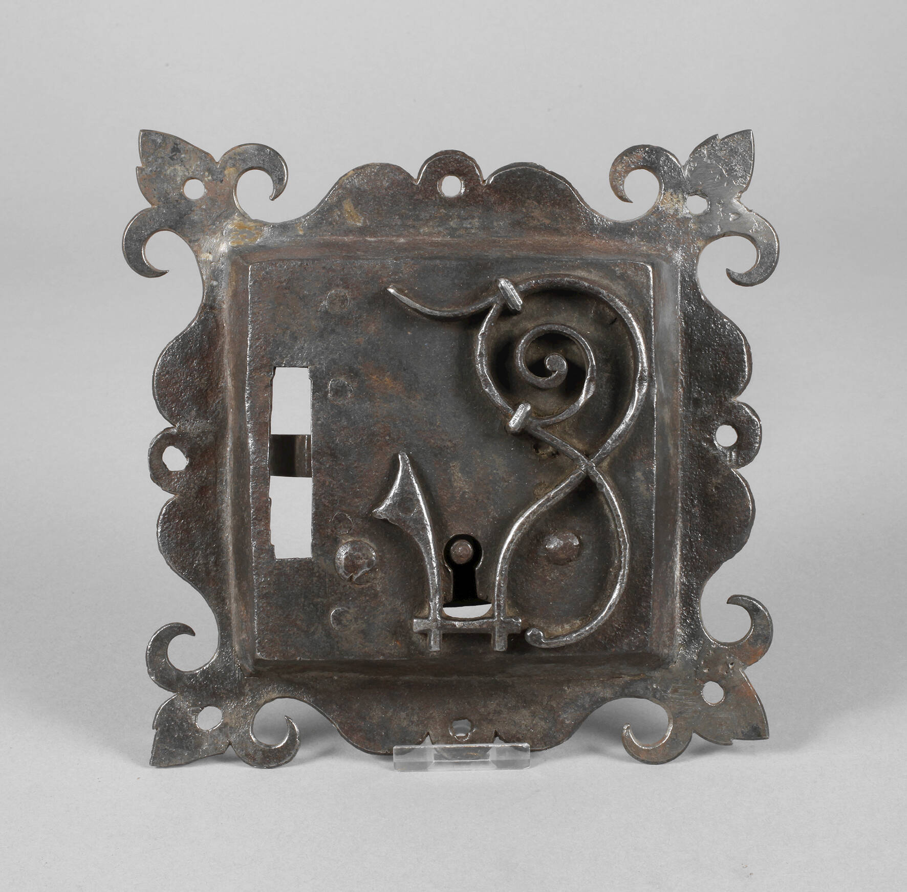 Gotisches Truhenschloss