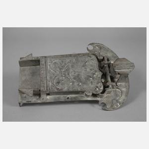 Barockes Truhenschloss