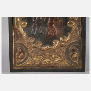 Geschnitzte Reliefplatte