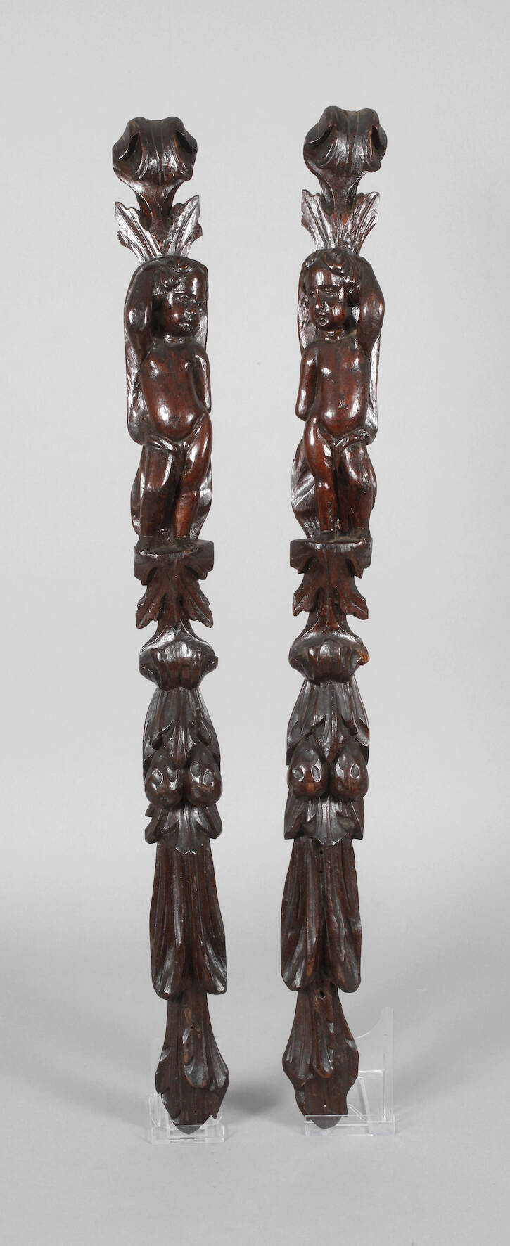 Paar figürliche Schnitzereien