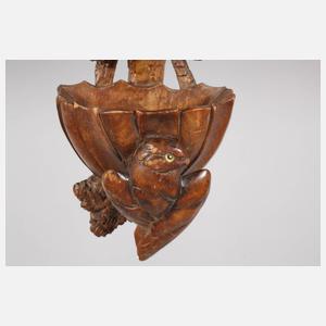 Geschnitztes Weihwasserbecken