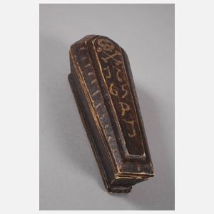 Barockes Tischsargerl