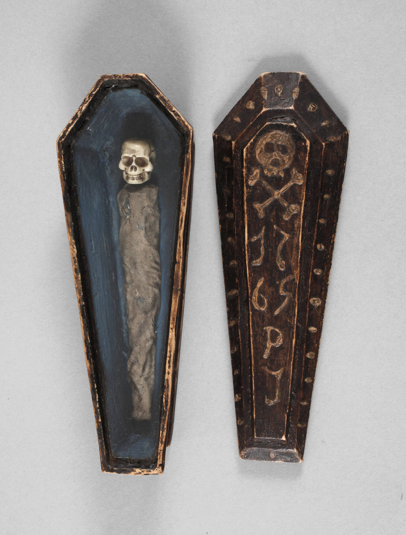 Barockes Tischsargerl