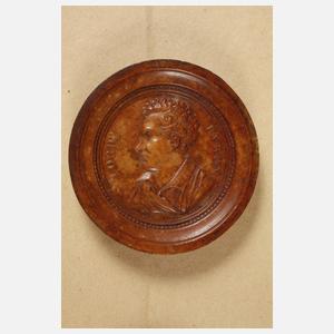 Drei Schatullen mit Spielsteinen