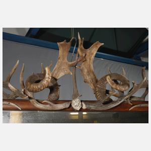 Übergroßer jagdlicher Wandspiegel