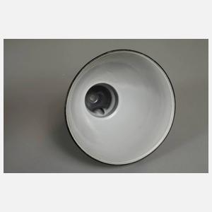 Fünf Industrielampenschirme