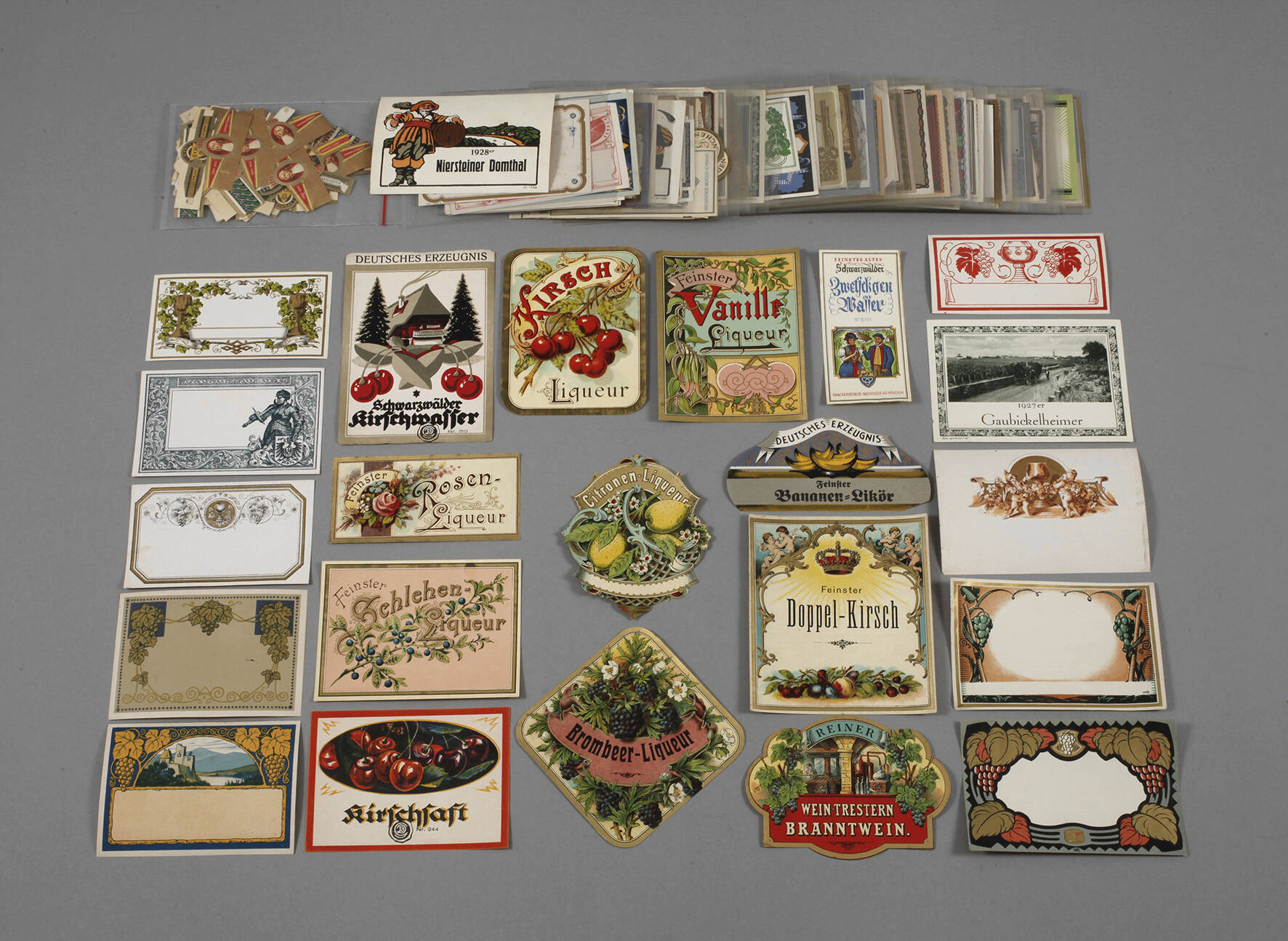 Großes Konvolut Flaschenetiketten