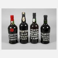 Vier Flaschen Portwein111