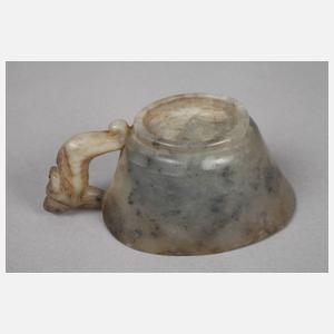 Tasse Steinschnitzerei