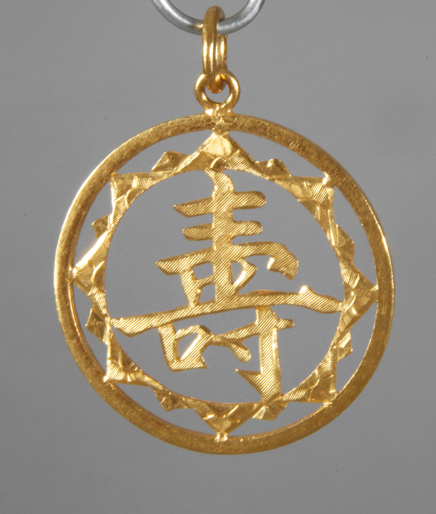 China Anhänger Gelbgold