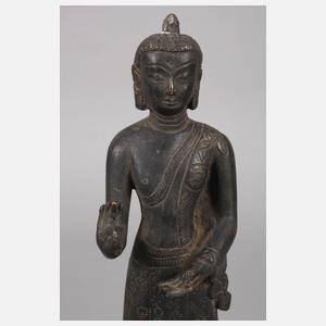 Stehender Buddha