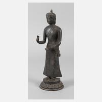 Stehender Buddha111