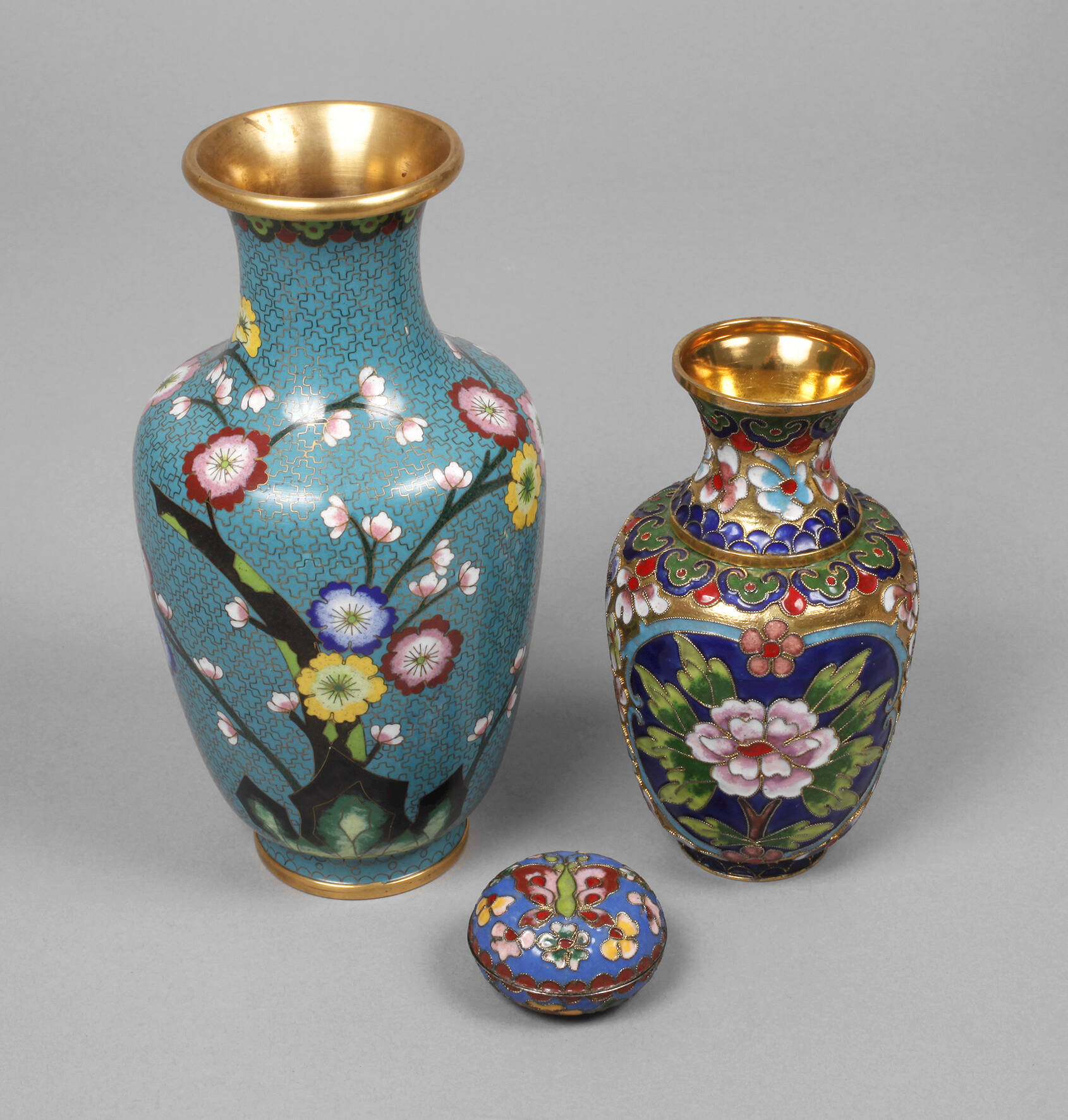 Drei Teile Cloisonné