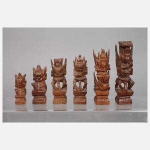 Geschnitztes Schachspiel