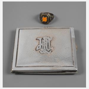 Ring und Zigarettenetui