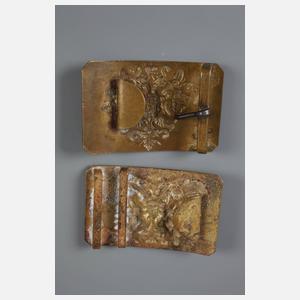 Zwei Koppelschlösser Russland