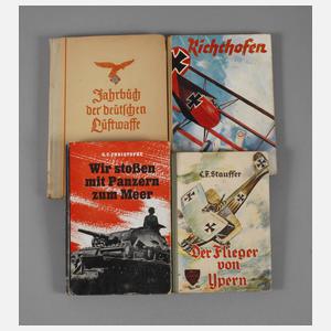 Vier militärische Bücher
