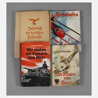 Vier militärische Bücher111