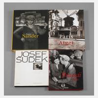 Vier Bücher berühmte Fotografen111