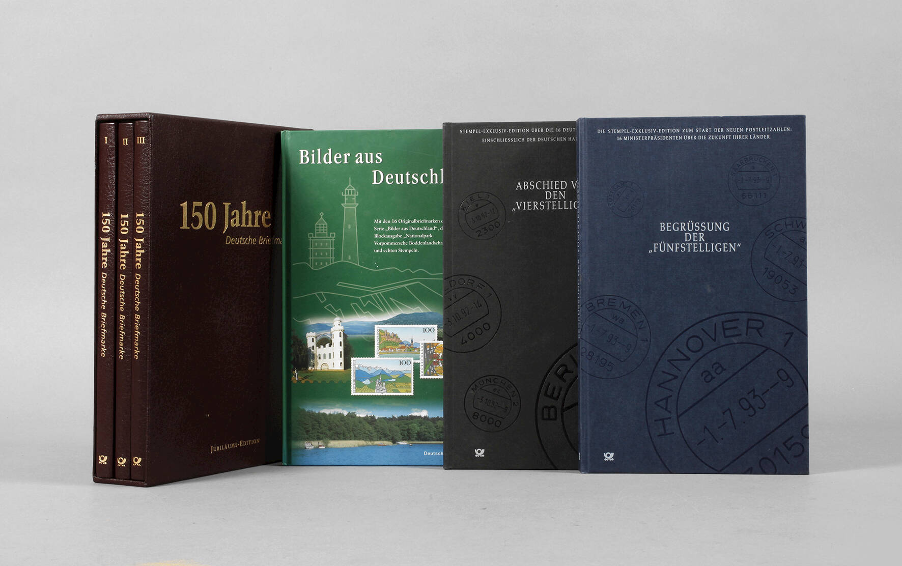 Sechs Briefmarkenbücher