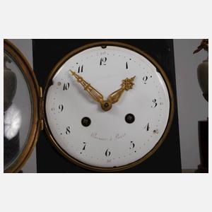 Klassizistische Figurenpendule