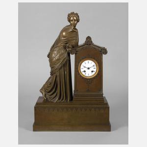 Klassizistische Figurenpendule Bronze