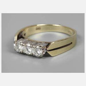 Damenring mit drei Brillanten
