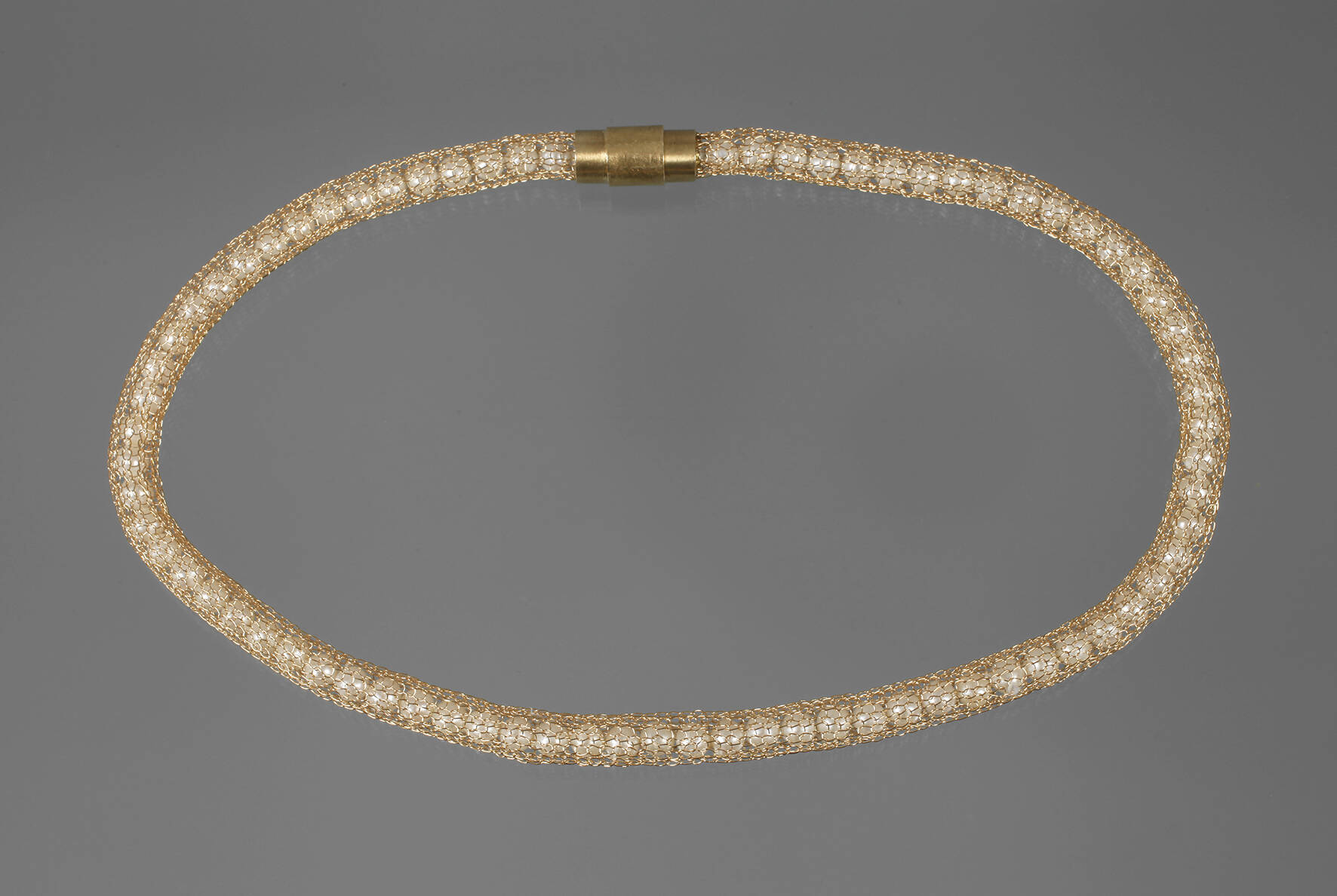 Schlauchkette mit Perlen