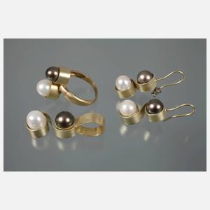 Schmuckset mit Perlen