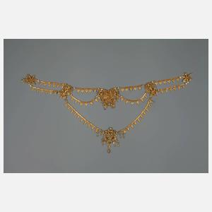 Aufwendiges Goldcollier