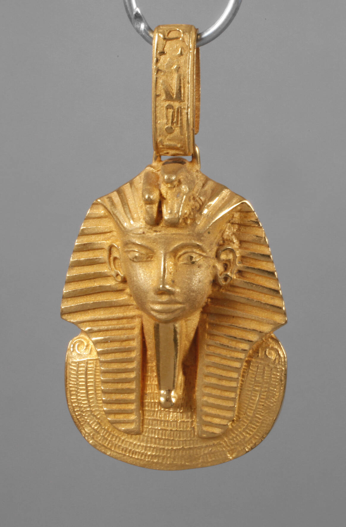 Anhänger mit Sphinx-Kopf