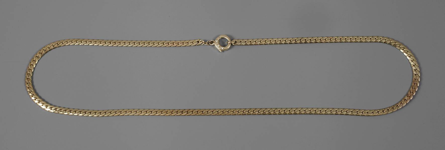 Schmuckkette mit Diamanten