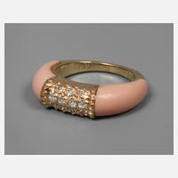 Damenring mit Engelshautkoralle und Brillanten111