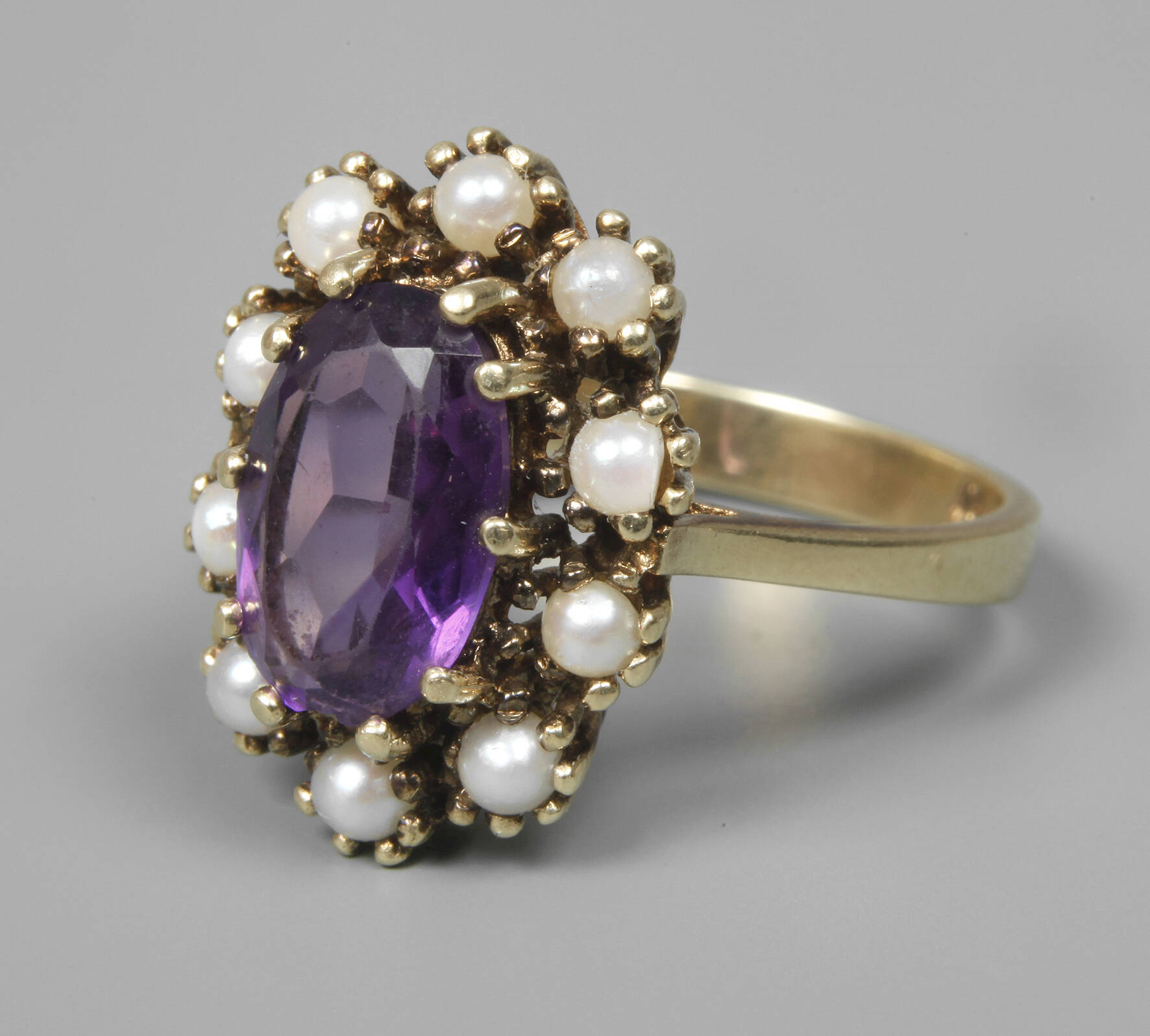 Damenring mit Amethyst